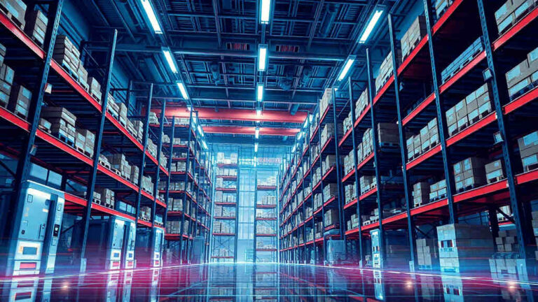 AI-Powered Digital Warehousing: Transforming Retail in 2025